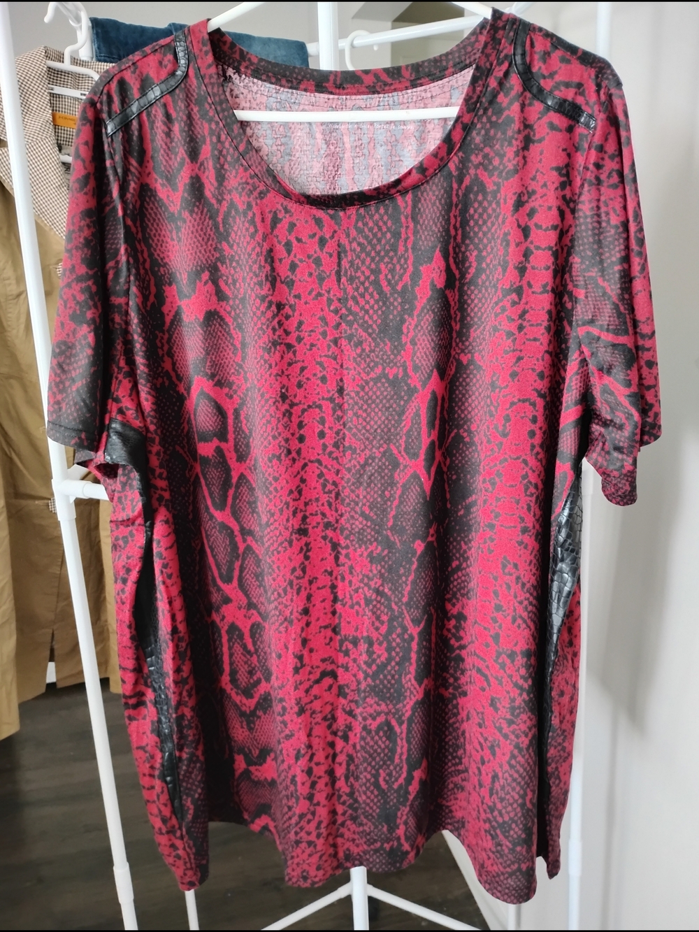 Penningtons Women Red and Black Animal Print Short Sleeve Pullover Leather Print